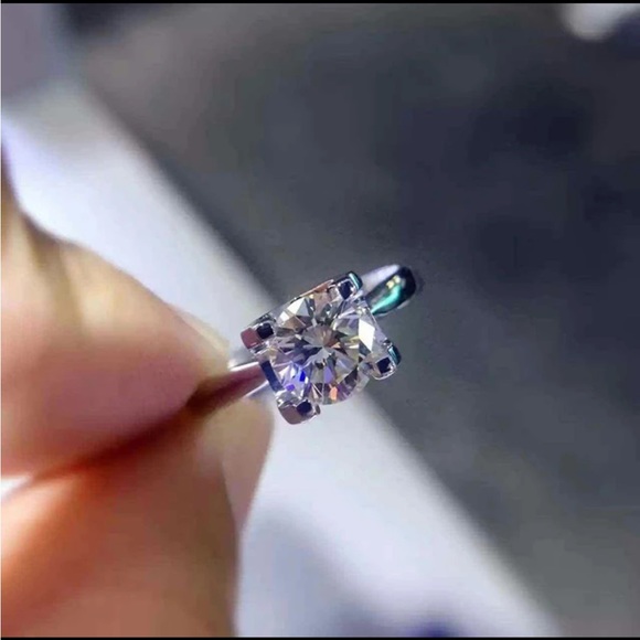 18K WHITE GOLD FILLED DIAMOND ENGAGEMENT RING - Picture 7 of 10